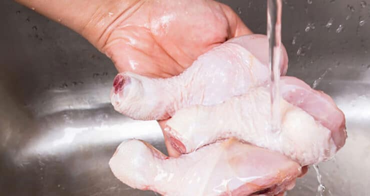 lavar pollo
