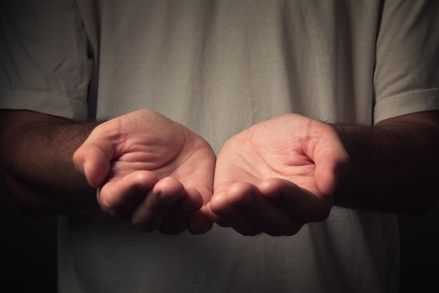 7 de las situaciones que provocan temblor en las manos y en el cuerpo