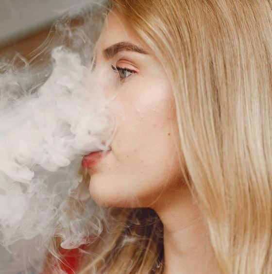 Los vapes con nicotina tienen potencial para reducir el tabaquismo, según un estudio