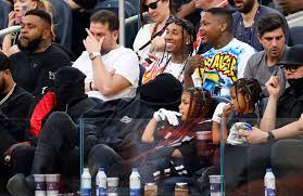 Kanye West asiste al Súper Bowl