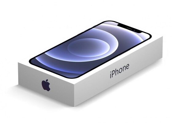 Apple multada por vender iPhone sin cargador