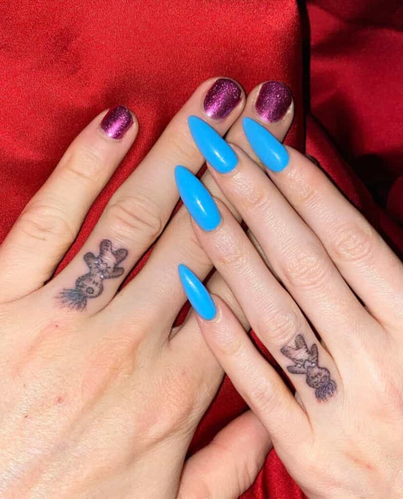 Megan Fox y Machine Gun Kelly se hacen tatuaje