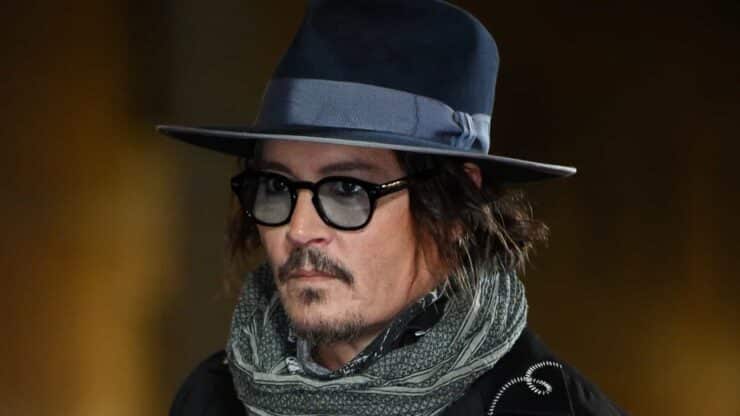Johnny Depp firma contrato multimillonario