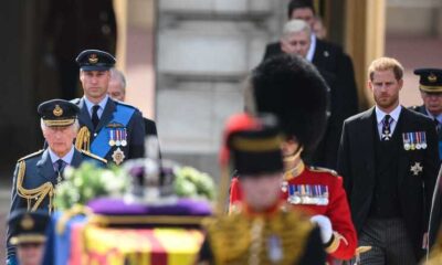 Hijos y nietos acompañan el cuerpo de la Reina Isabel II