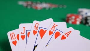 El arte de apostar en el póker