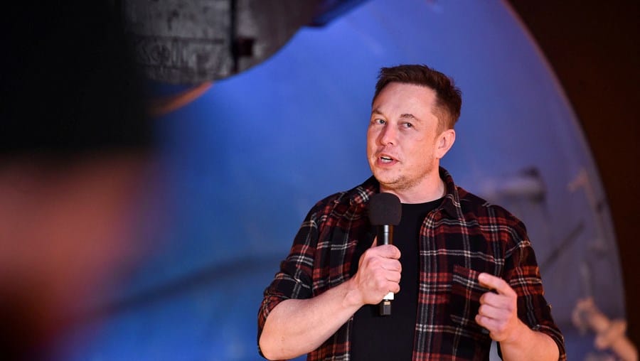 Elon Musk quiere un chip cerebral