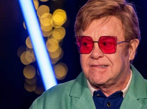 Elton John abandona Twitter