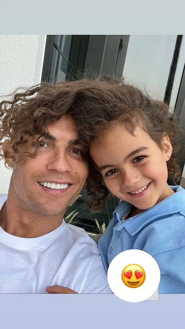 Cristiano Ronaldo muestra cariñosa foto con su hijaCristiano Ronaldo muestra cariñosa foto con su hija