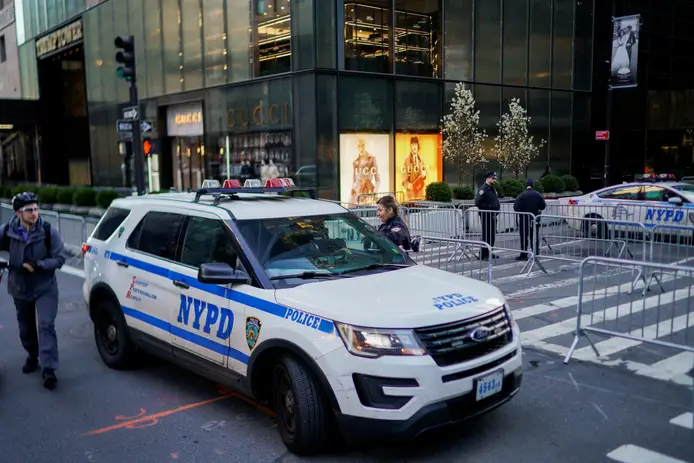 Nueva York presenta robots que ayudarán a la policía