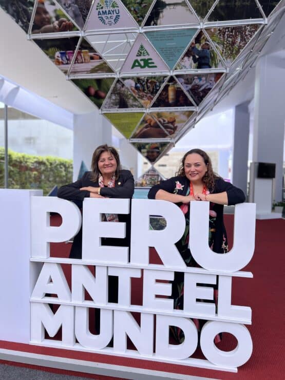 Jenny Zúñiga, Patricia de Zacarías.